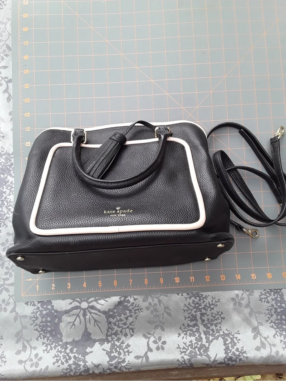 EUC Kate Spade New York Ward Place Evangelie Satchel WKRU5500 Black Pink